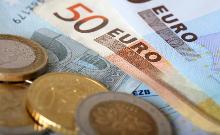 banconote e monete in euro