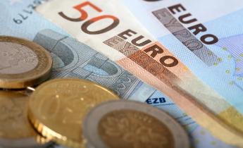 banconote e monete in euro