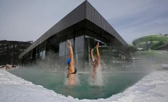 foto piscina centro acquatico a Canazei