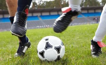 calcio, gioco, impianti sportivi, normative, calciatori,