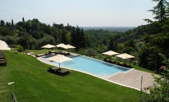 costruzione, piscine, pendenza, bordo sfioro, cascata, benessere, strutture ricettive, hotel,