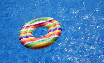 Misure contro il rischio chimico in piscina